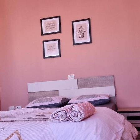 Sky Apartament. Bllok District Tirana Esterno foto
