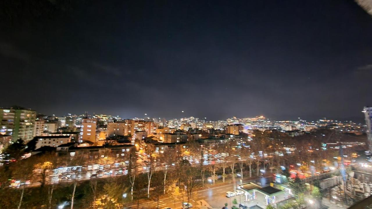 Sky Apartament. Bllok District Tirana Esterno foto